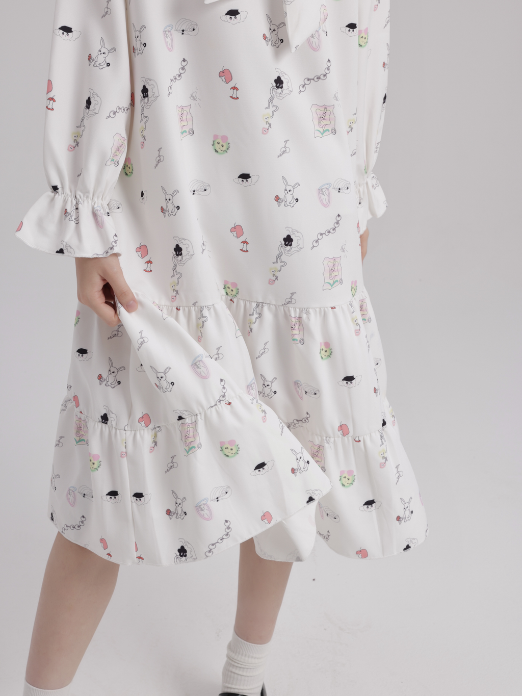 Kaixin Hostel All-Over Print Bow Tie Dress