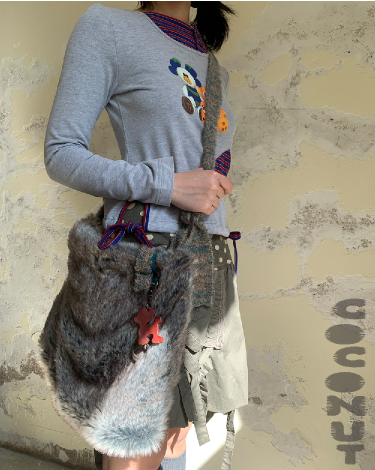 Leele Beach Puppy Laser Patch Fuzzy Crossbody Bag