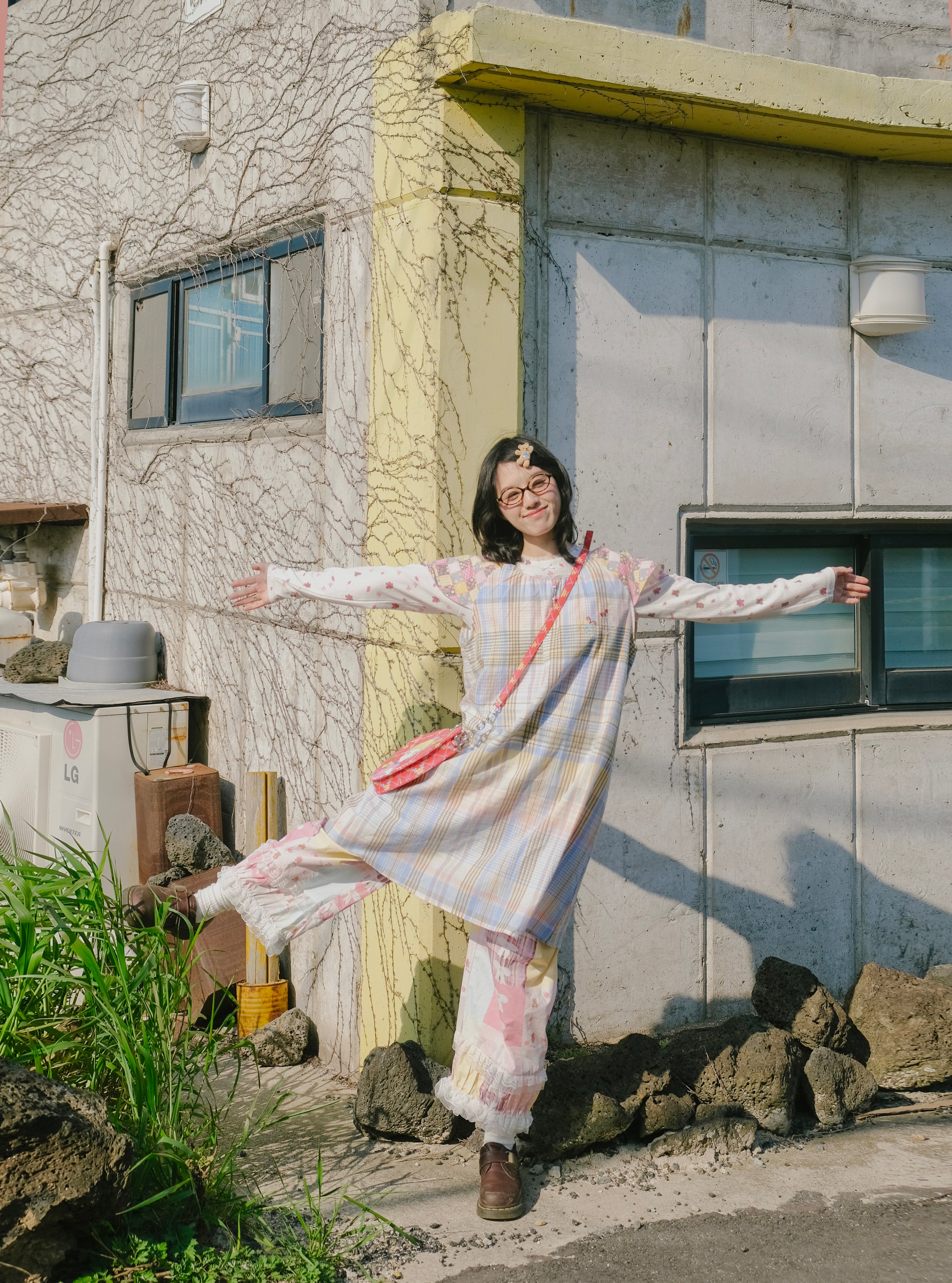 Kaixin Hostel Patchwork Floral Embroidery Cape Dress