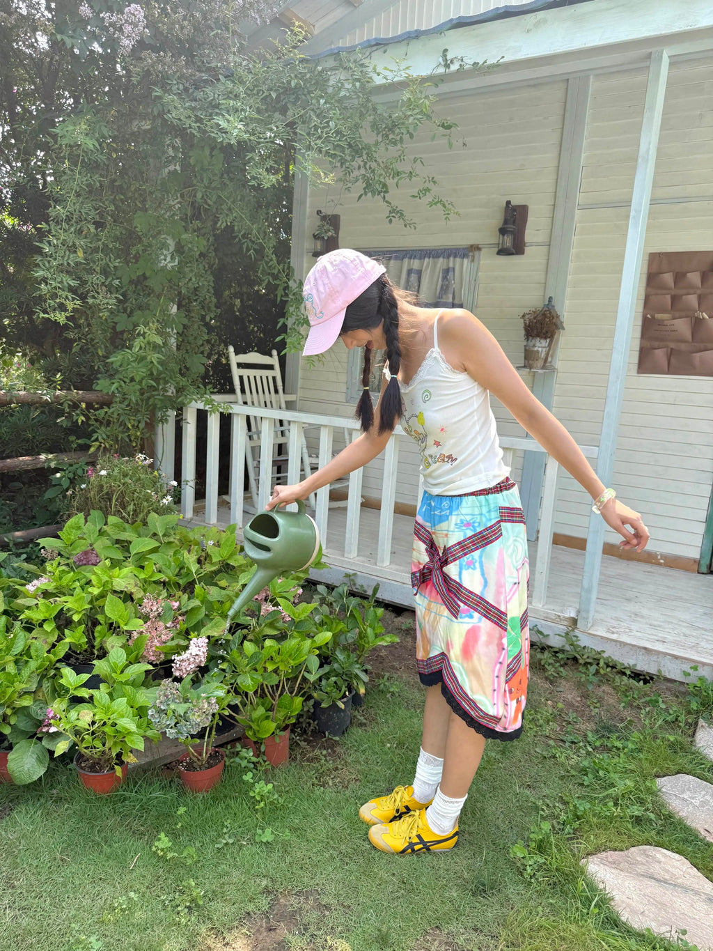 Kaixin Hostel 2025SS Letter Graphic Lace Camisole