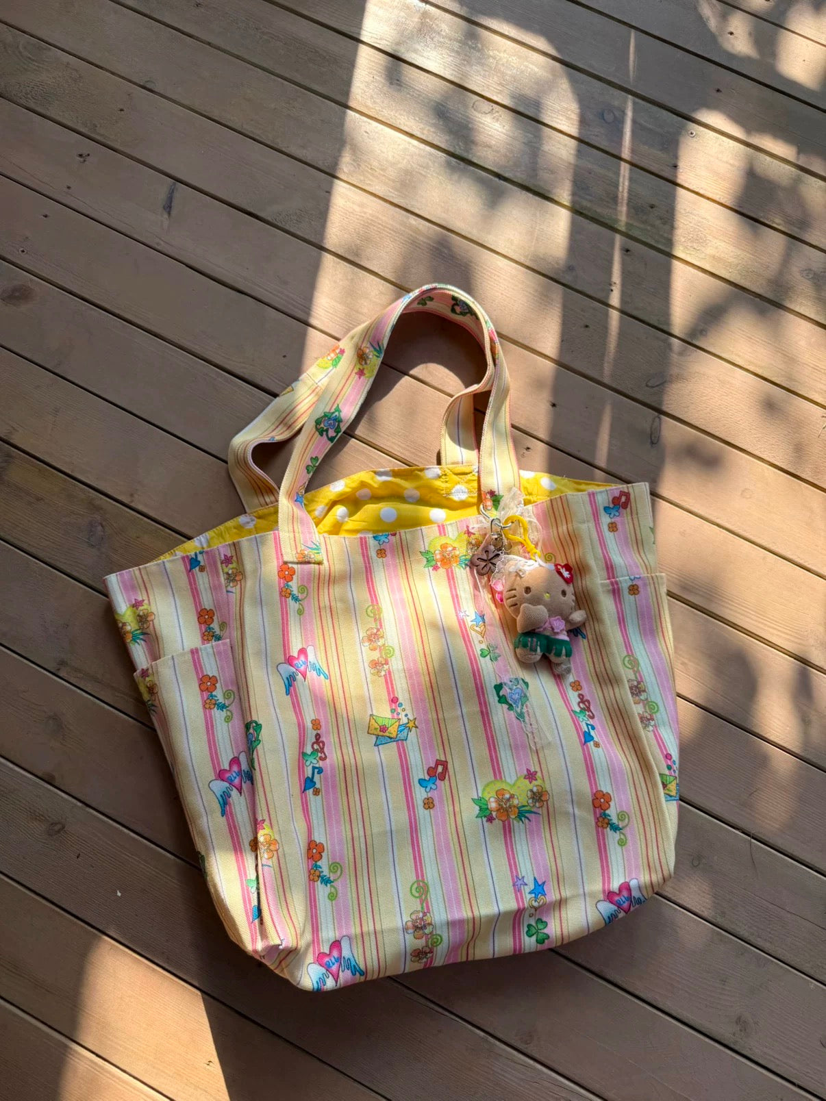 Kaixin Hostel x Octopus Grass 2025 Floral Print Beach Tote Bag