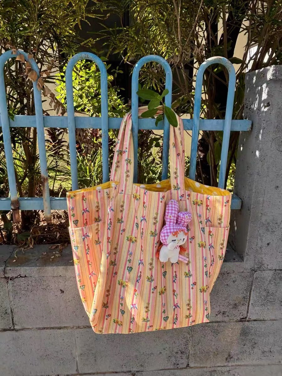 Kaixin Hostel x Octopus Grass 2025 Floral Print Beach Tote Bag