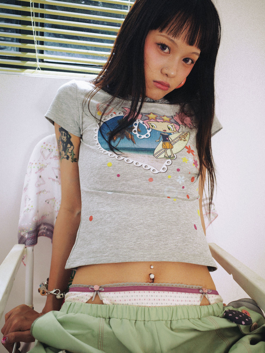 SassyLove 25SS Lace Collar "Island Babe" Print Graphic T-shirt