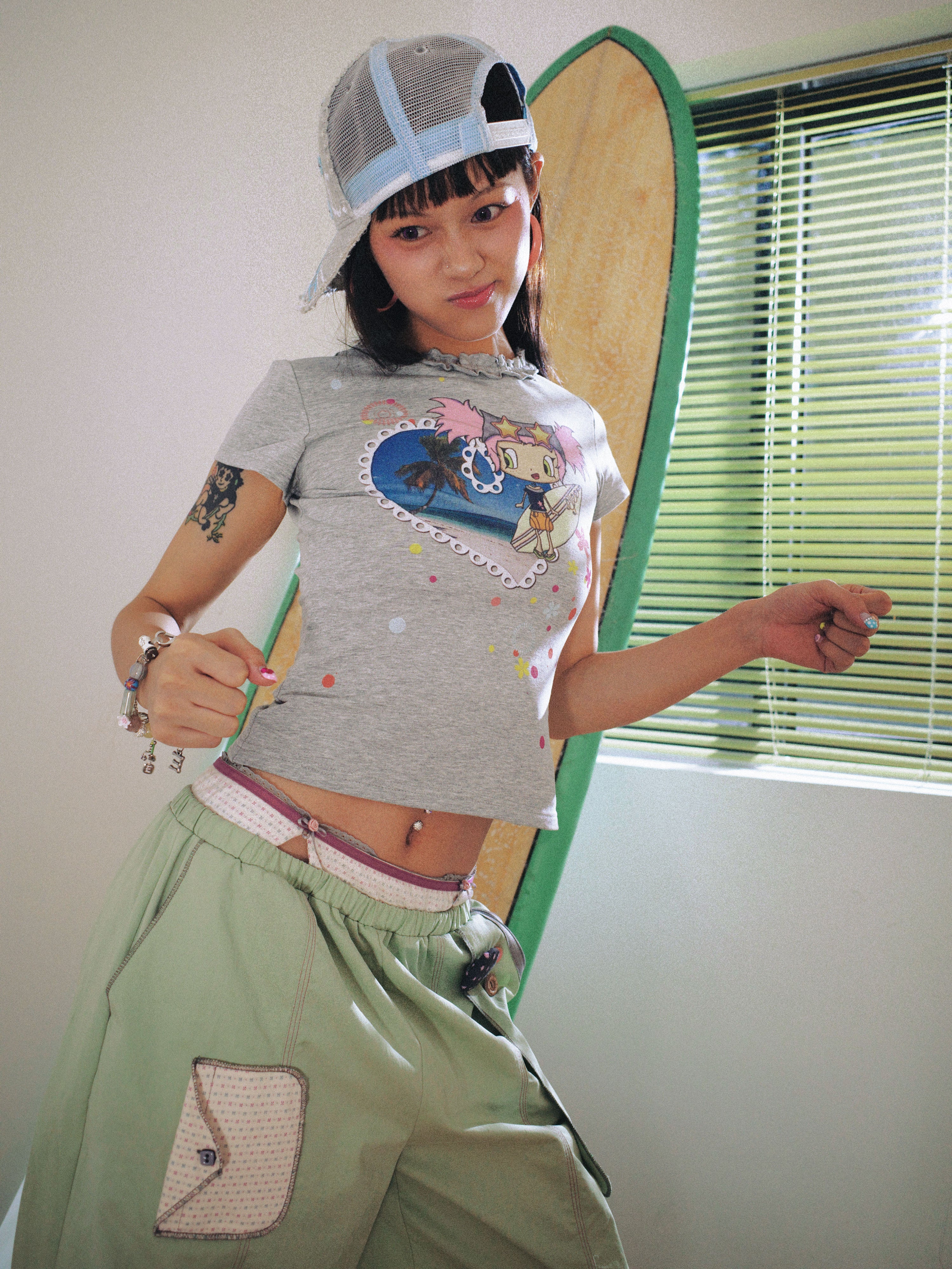 SassyLove 25SS Lace Collar "Island Babe" Print Graphic T-shirt